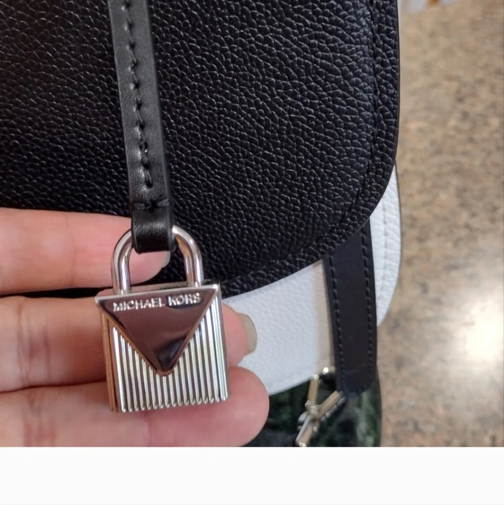 NWT Michael Kors large Cassie Satchel